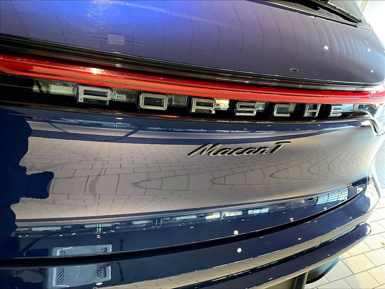 Used 2025 Porsche Macan Turbo image 37