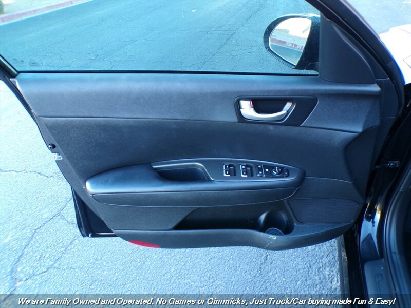 Used 2018 Kia Optima S w/ Panoramic Sunroof Package image 12