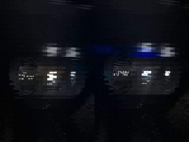 Used 2025 Hyundai Elantra Limited image 35