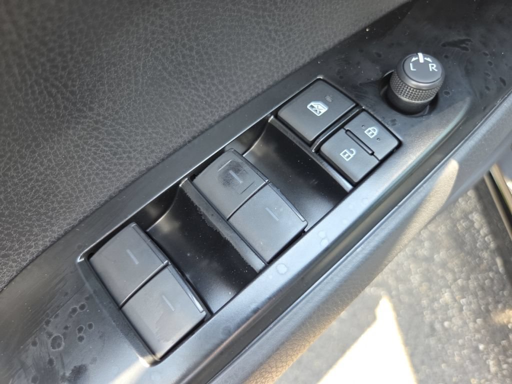 Used 2026 Toyota Camry SE w/ Convenience Package FWD image 31