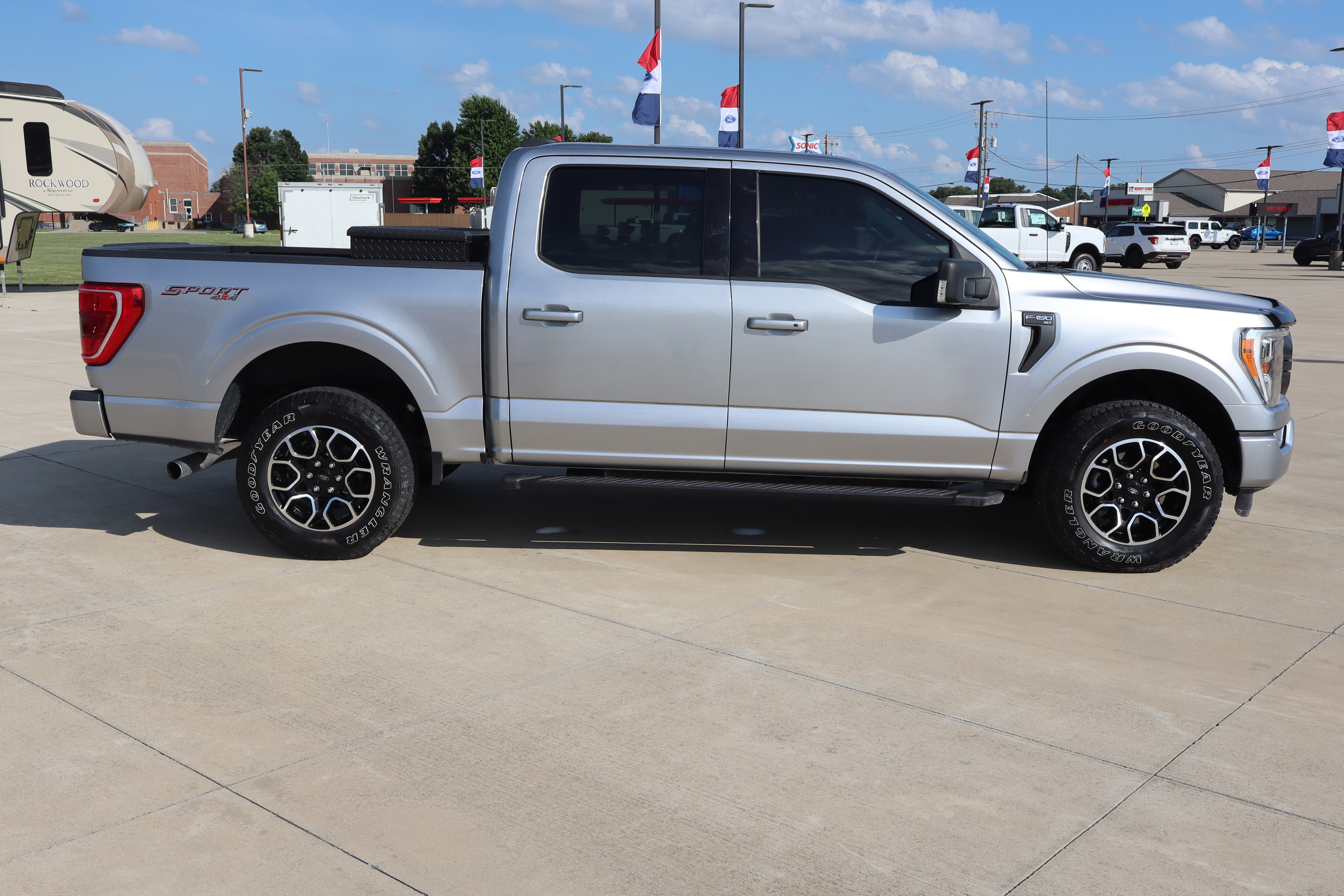 Used 2021 Ford F150 XLT w/ Equipment Group 302A High AWD/4WD image 5
