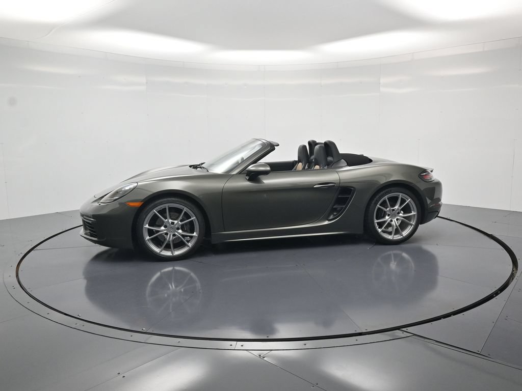 Used 2021 Porsche 718 Boxster RWD image 2
