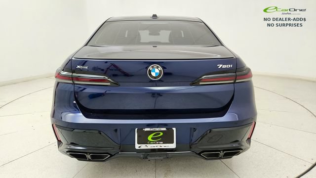 Used 2023 BMW 760i xDrive AWD/4WD image 5