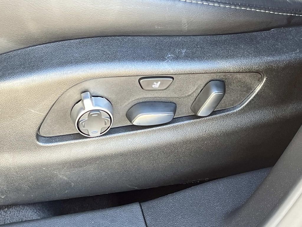 Certified 2025 Cadillac XT4 Premium Luxury w/ Technology Package image 23