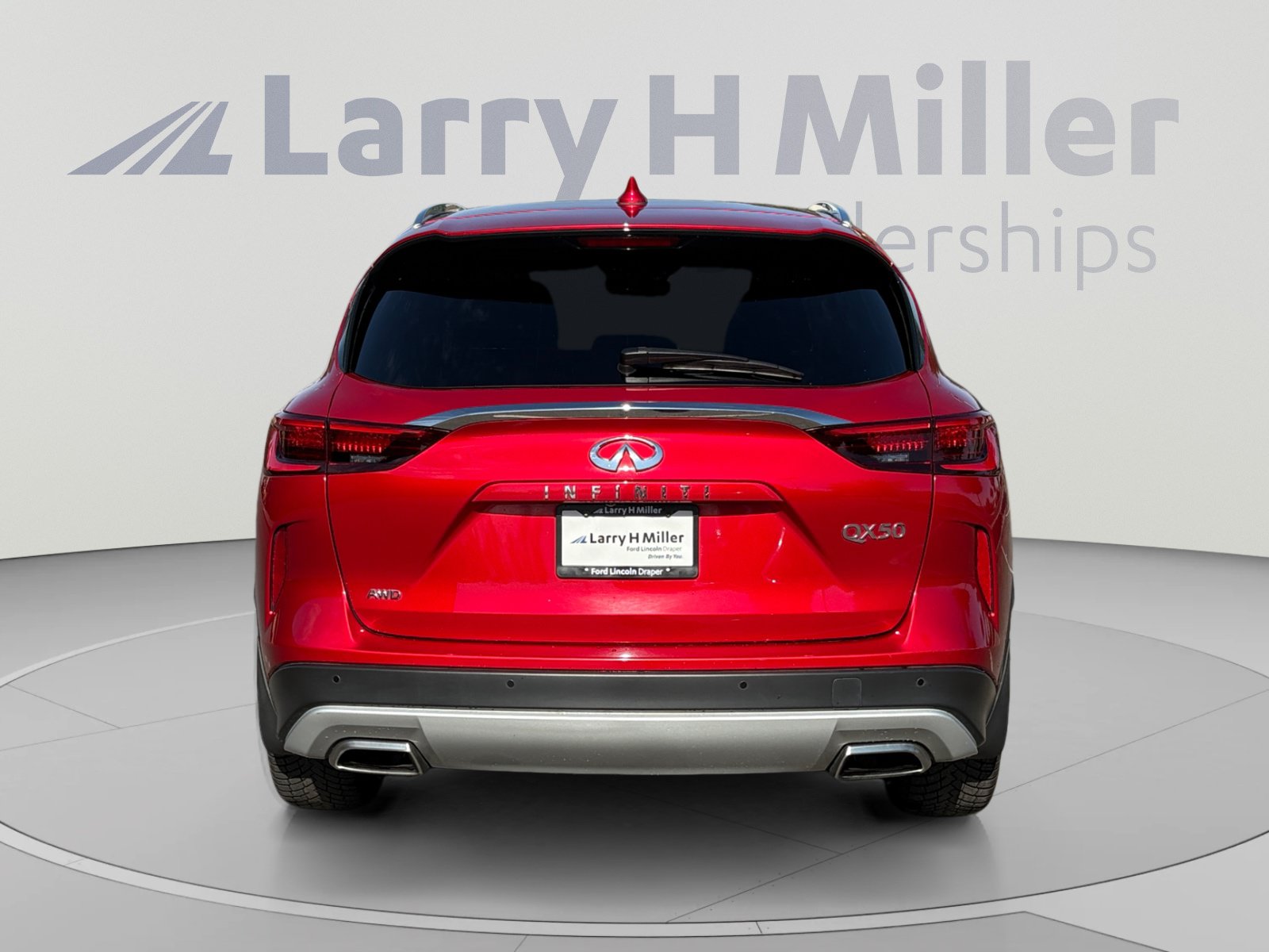 Used 2023 INFINITI QX50 Sensory AWD/4WD image 4
