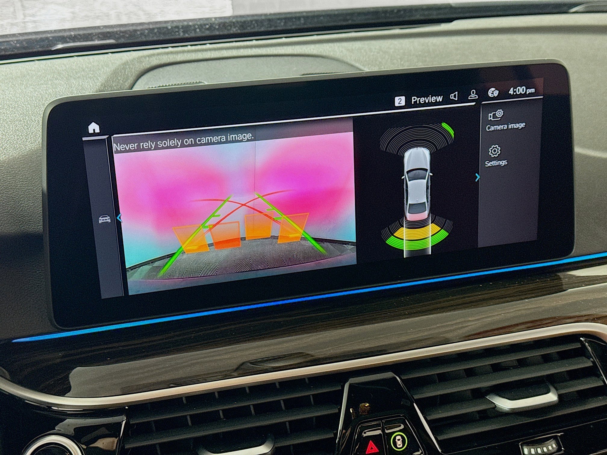 Used 2023 BMW 530e xDrive w/ Premium Package image 3