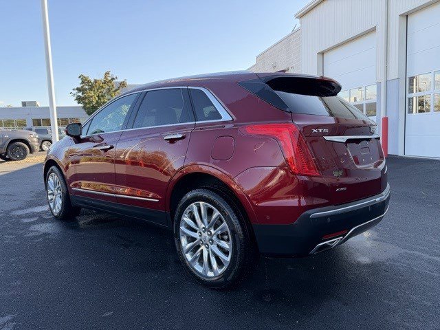 Used 2017 Cadillac XT5 Platinum w/ Driver Assist Package image 3