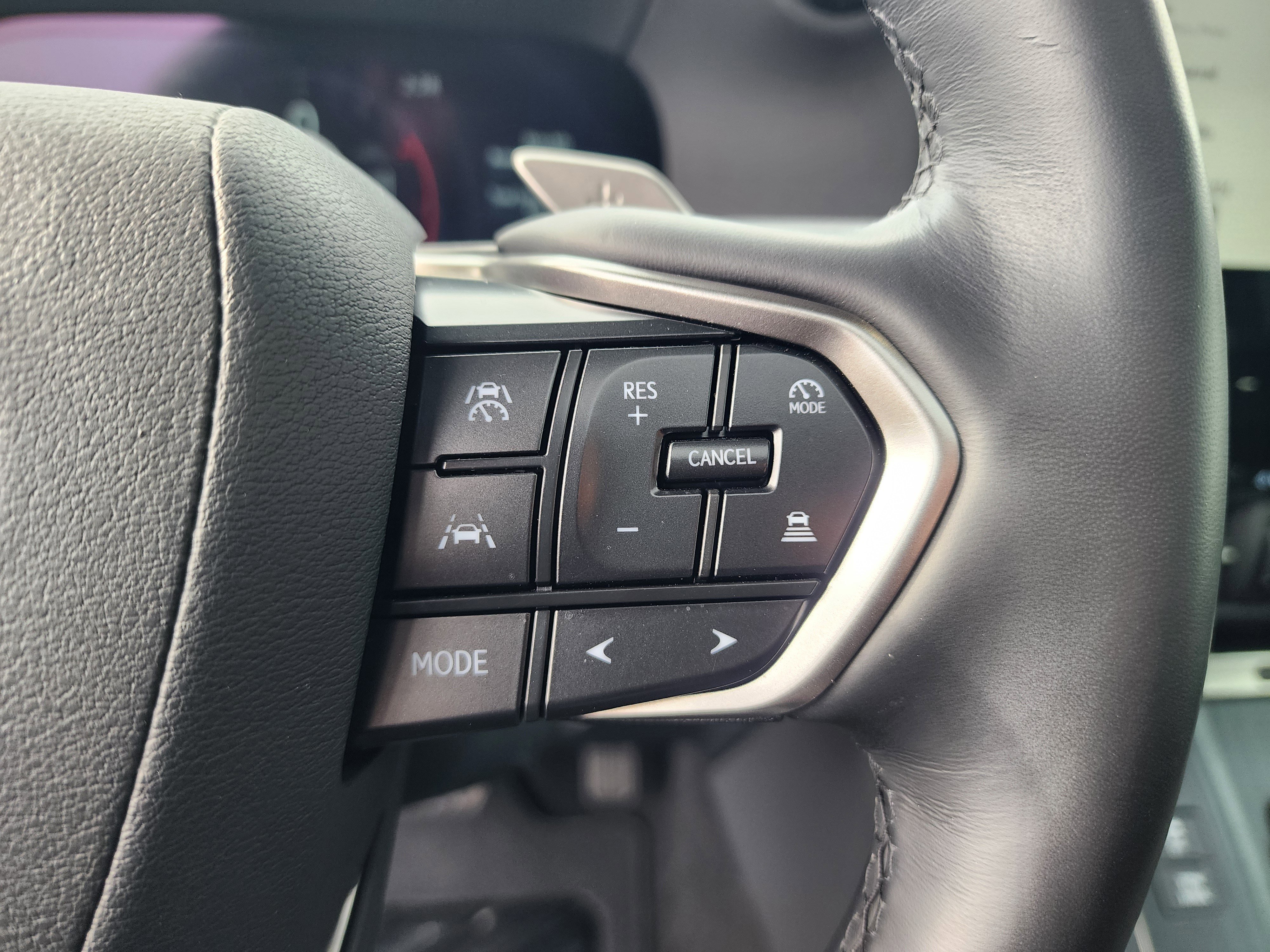 Used 2025 Lexus GX 550 w/ Cold Area Package AWD/4WD image 28