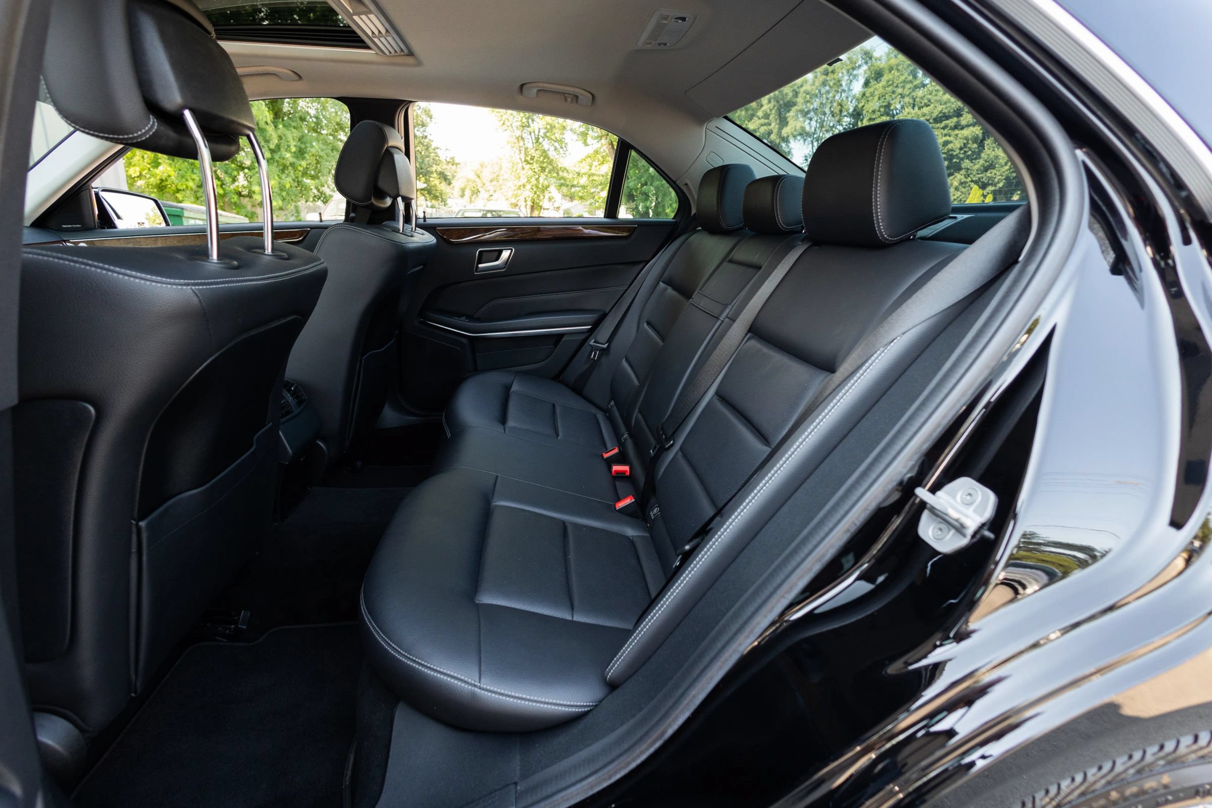 Used 2014 Mercedes-Benz E 350 4MATIC Sedan image 30