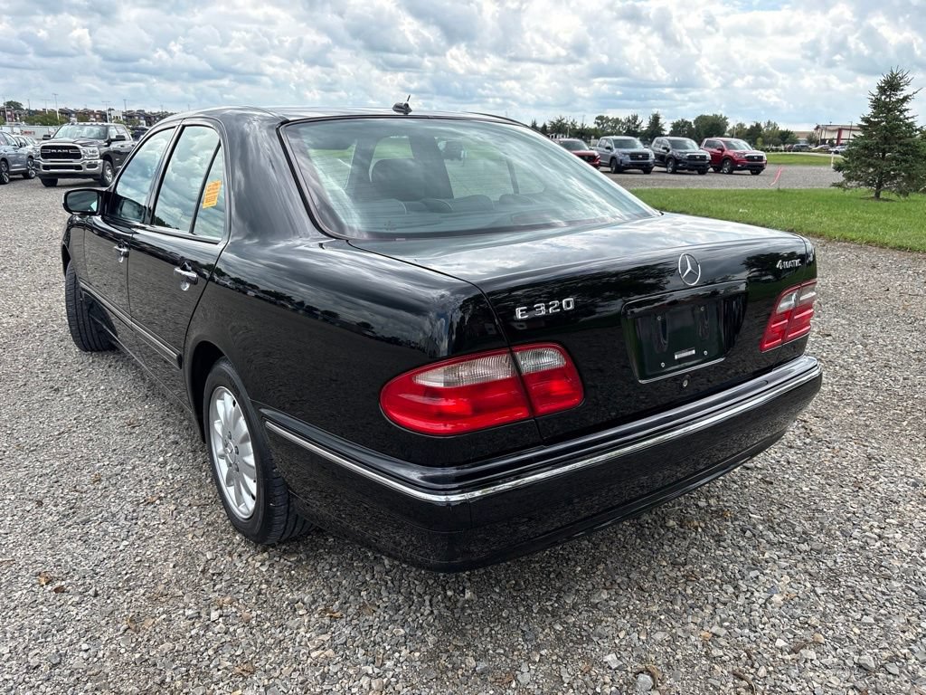 Used 2002 Mercedes-Benz E 320 4MATIC Sedan image 10