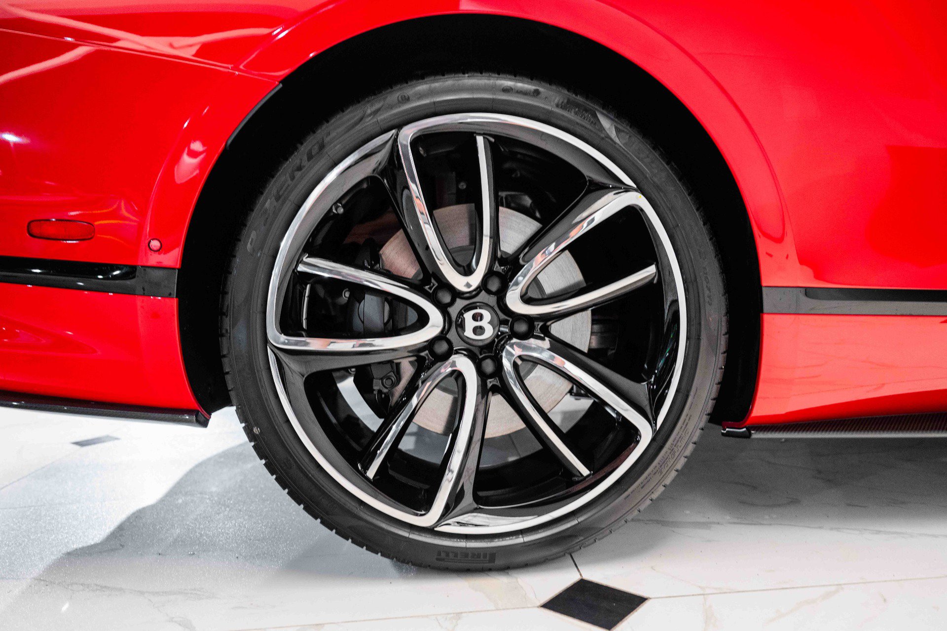 New 2024 Bentley Continental GT V8 AWD/4WD image 13