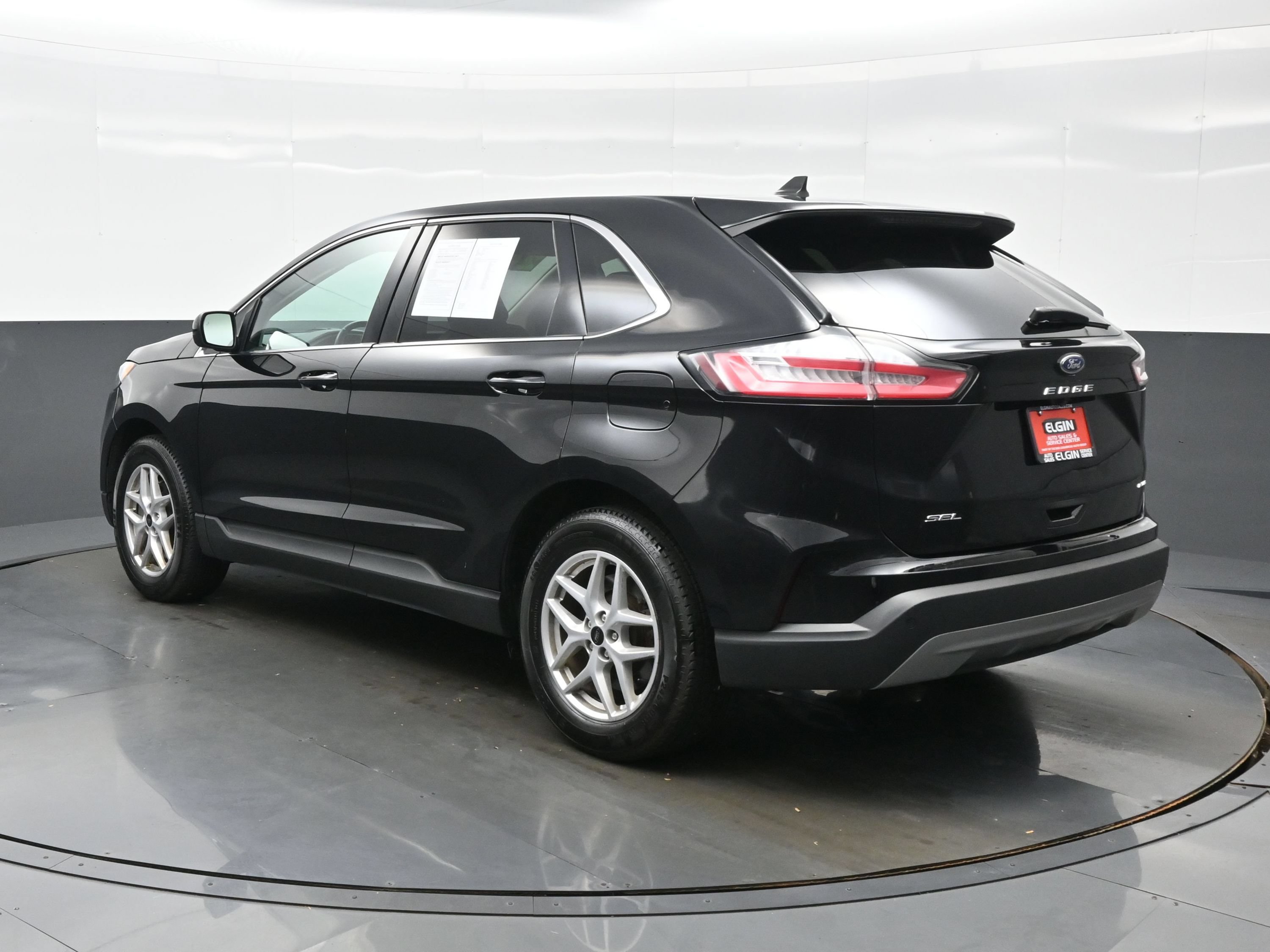 Used 2024 Ford Edge SEL AWD/4WD image 4