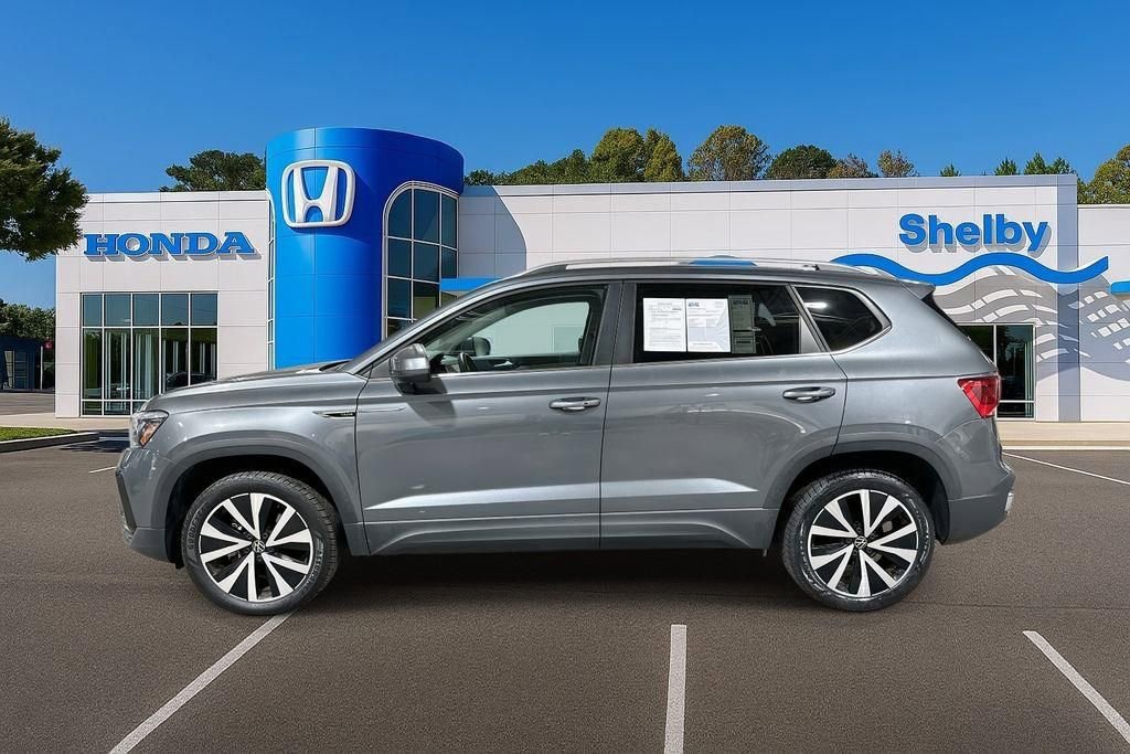 Used 2022 Volkswagen Taos SE FWD image 5