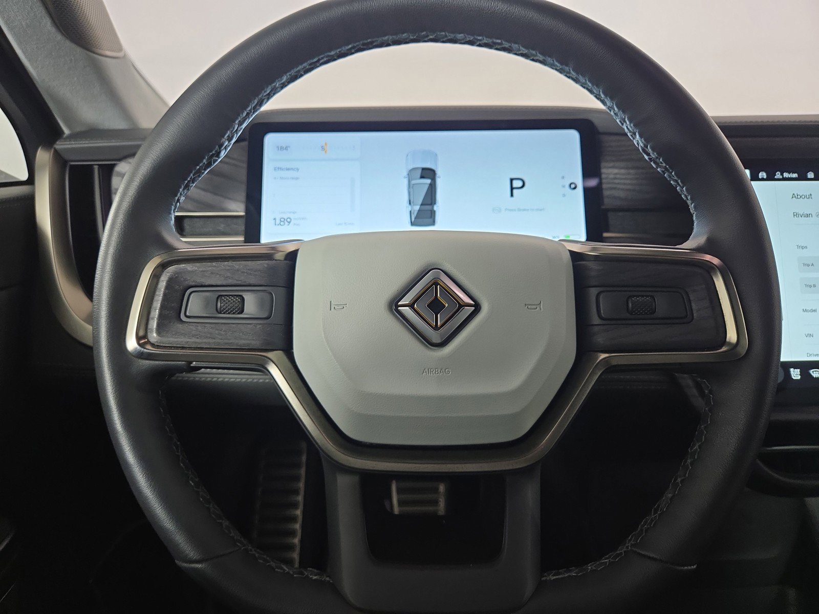 Used 2024 Rivian R1S Adventure image 28