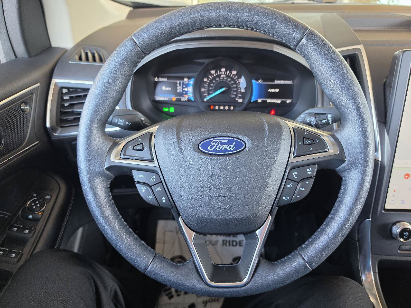 Used 2024 Ford Edge Titanium w/ Equipment Group 301A AWD/4WD image 11