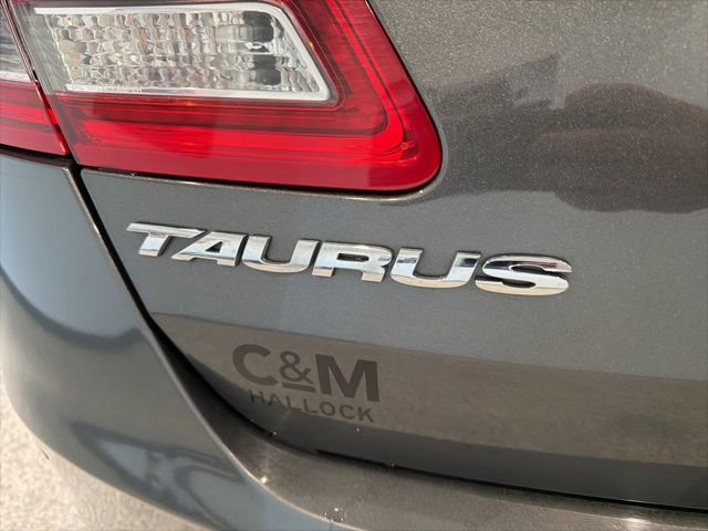 Used 2017 Ford Taurus SHO w/ Driver Assist Package image 9