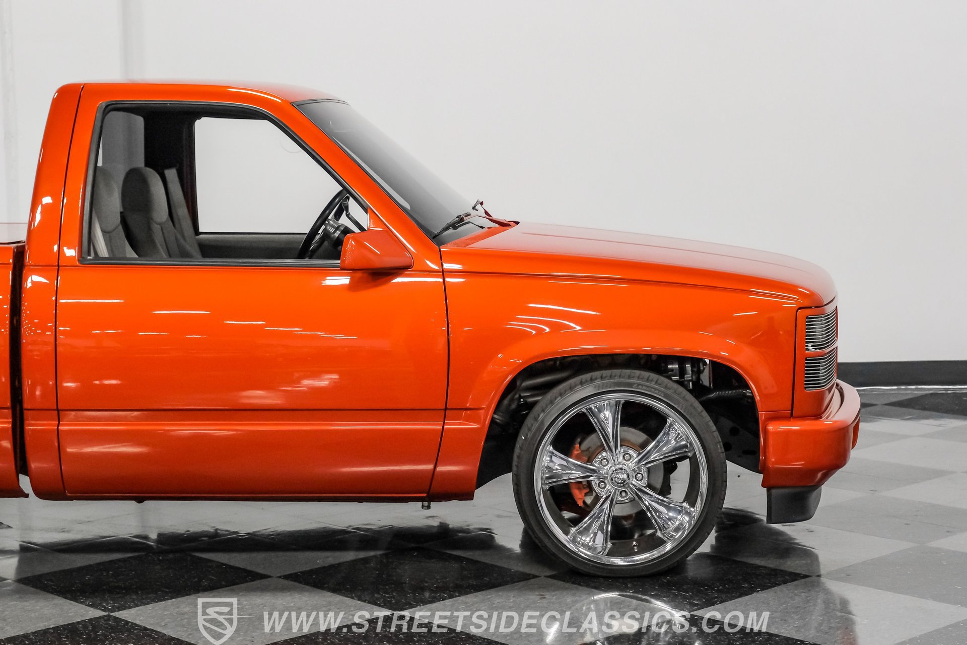 Used 1992 Chevrolet Silverado 1500 2WD Regular Cab image 30