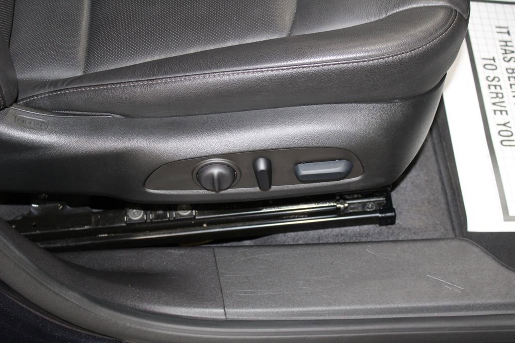 Used 2023 Chevrolet Malibu LT image 31