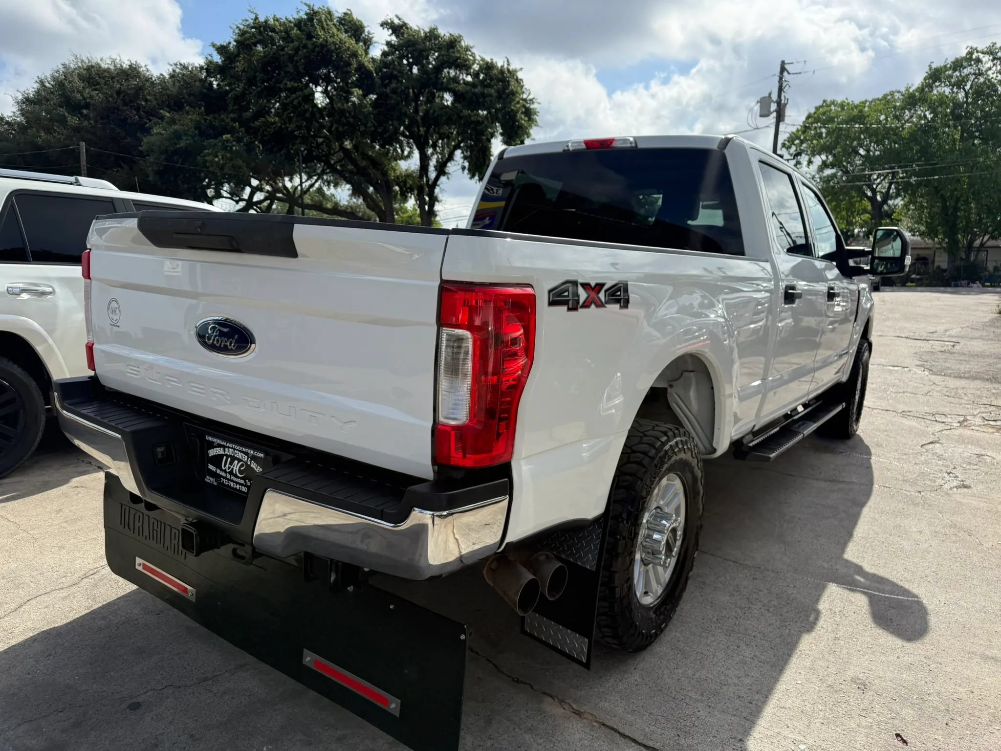Used 2019 Ford F350 XLT AWD/4WD image 7