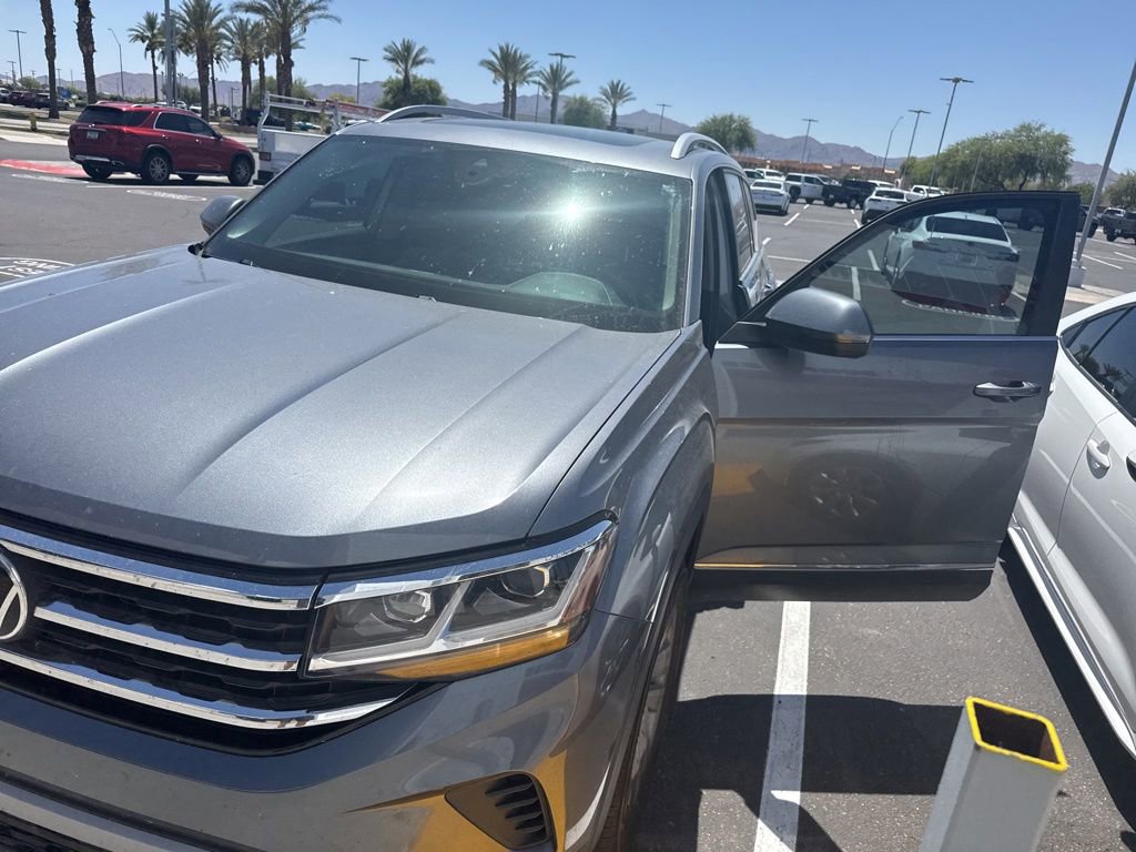 Used 2021 Volkswagen Atlas SEL FWD image 3
