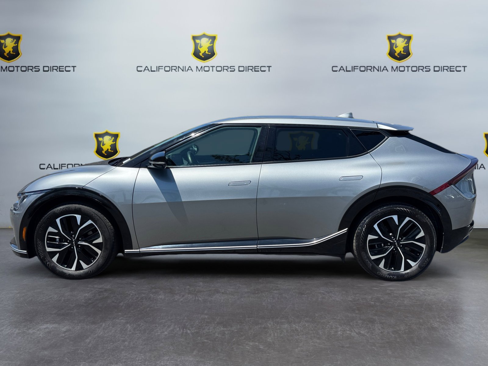 Used 2023 Kia EV6 Wind RWD image 2
