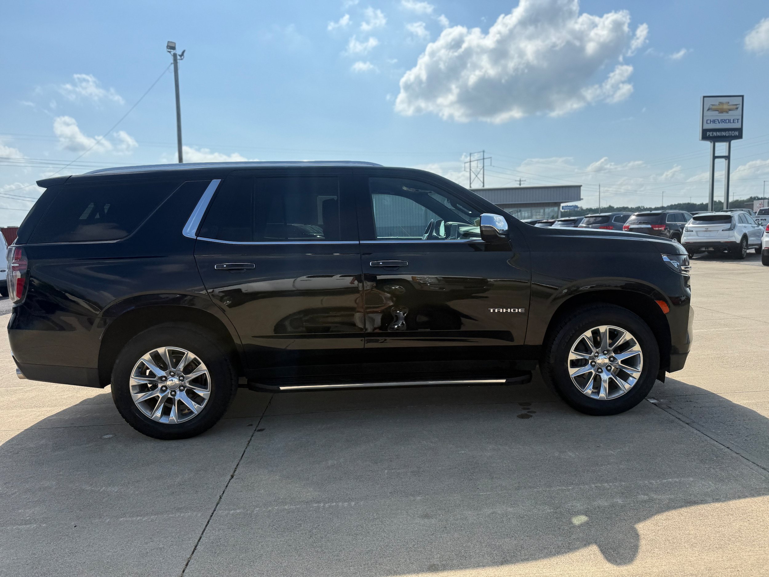 Used 2022 Chevrolet Tahoe Premier AWD/4WD image 4