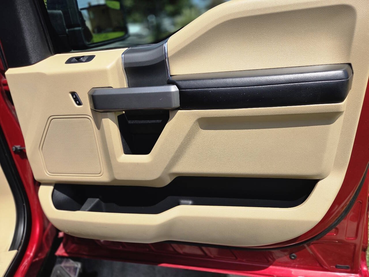 Used 2015 Ford F150 XLT w/ Equipment Group 301A Mid AWD/4WD image 49
