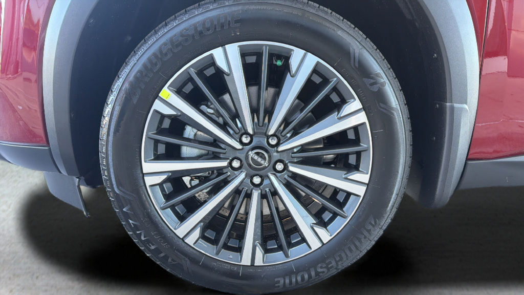 New 2026 Nissan Pathfinder Platinum AWD/4WD image 14
