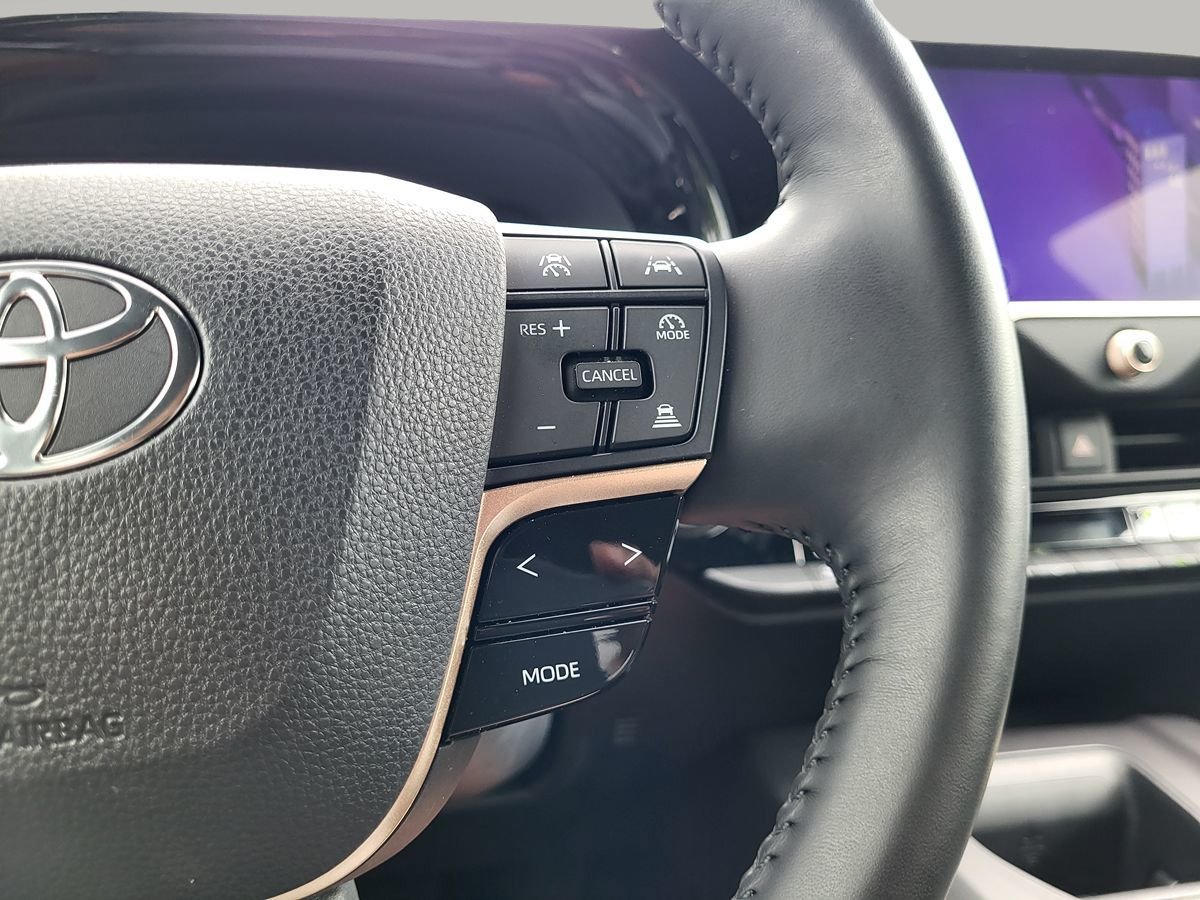 Used 2023 Toyota Crown AWD/4WD image 24