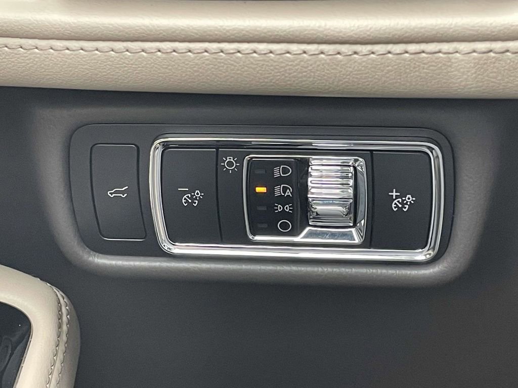 Certified 2023 Lincoln Aviator Reserve w/ Equipment Group 201A image 27