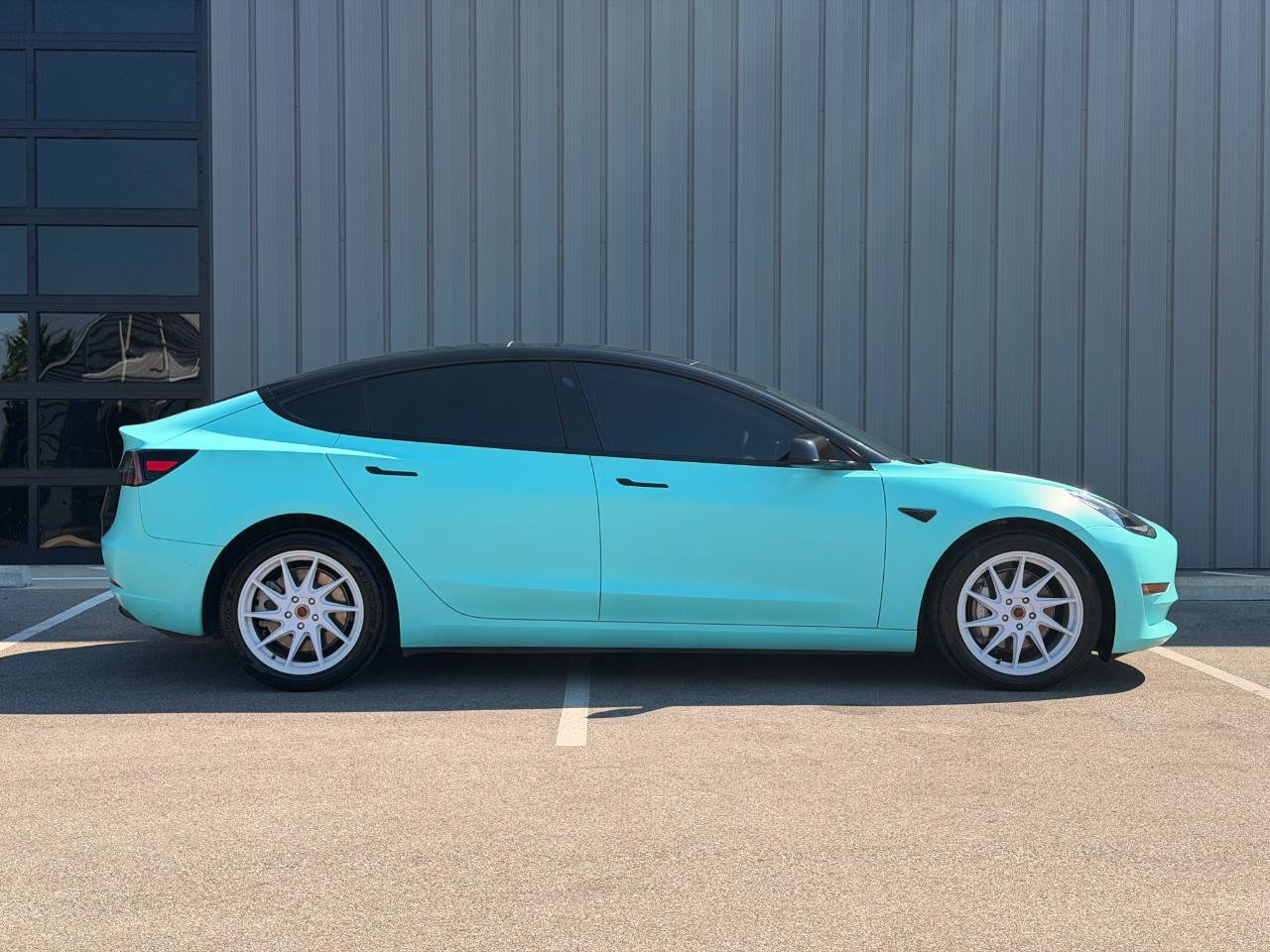 Used 2022 Tesla Model 3 Long Range AWD/4WD image 4