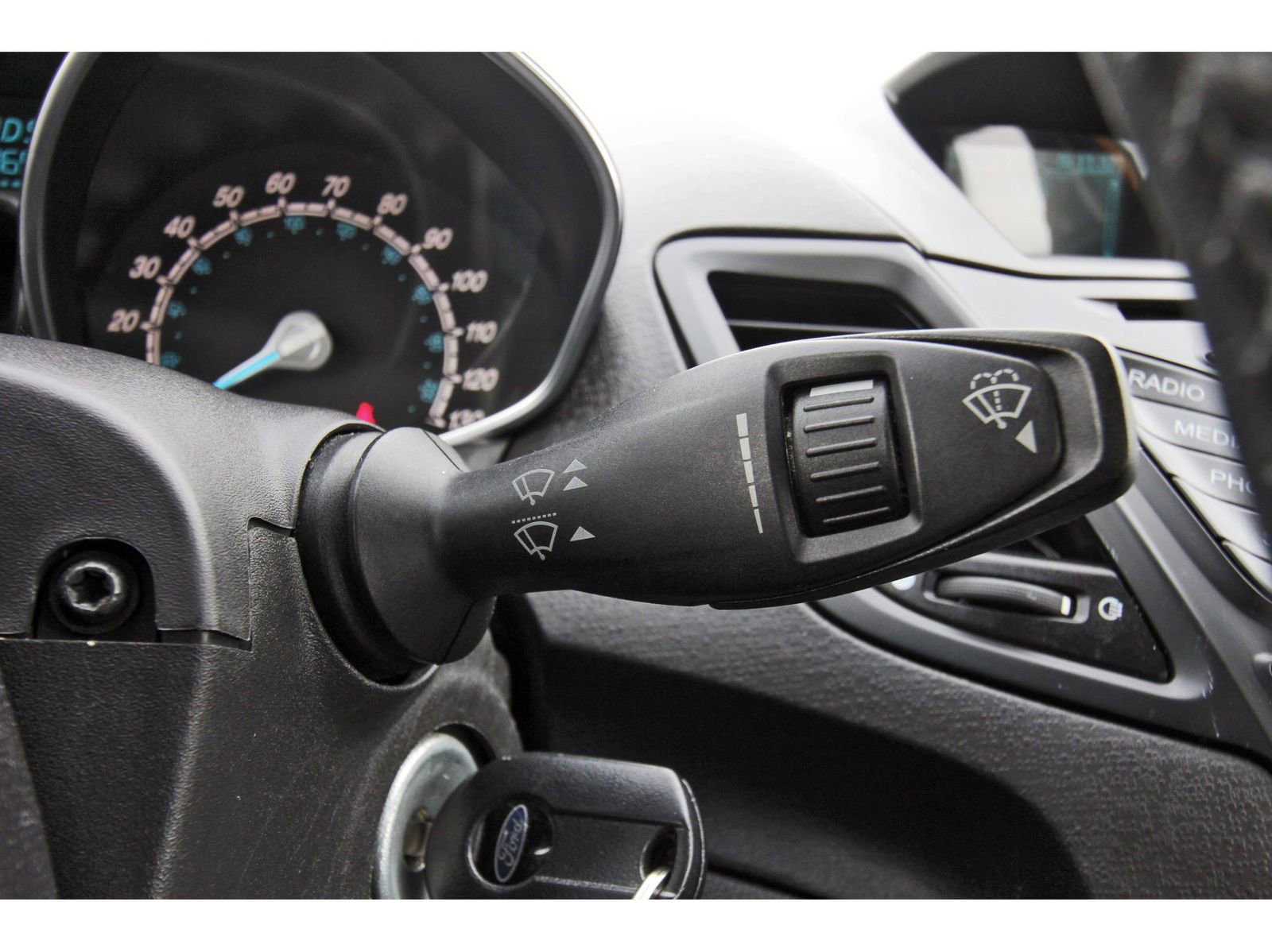 Used 2016 Ford Fiesta SE image 21