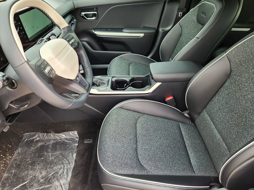 New 2025 Kia K4 GT-Line w/ GT-Line Sunroof Package image 9