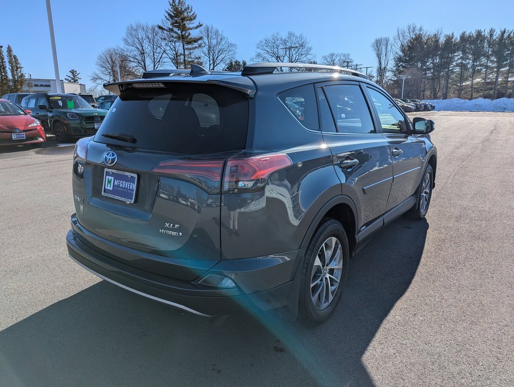 Used 2018 Toyota RAV4 XLE image 5