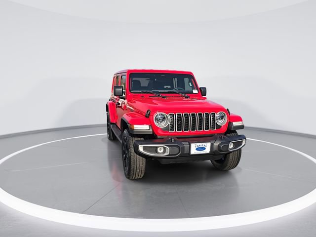 Used 2025 Jeep Wrangler Unlimited Sahara image 2