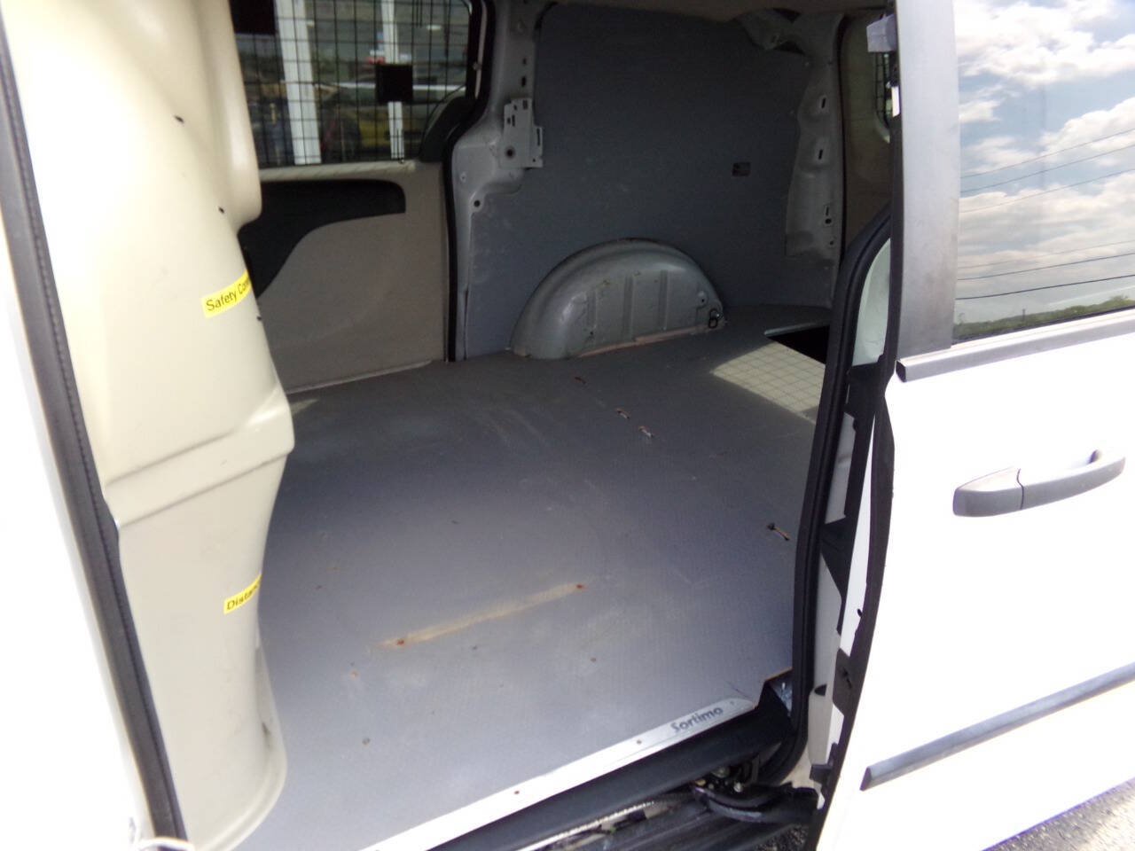 Used 2013 RAM C/V Tradesman FWD image 30