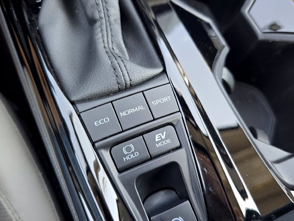 Certified 2025 Toyota Camry XLE AWD/4WD image 9