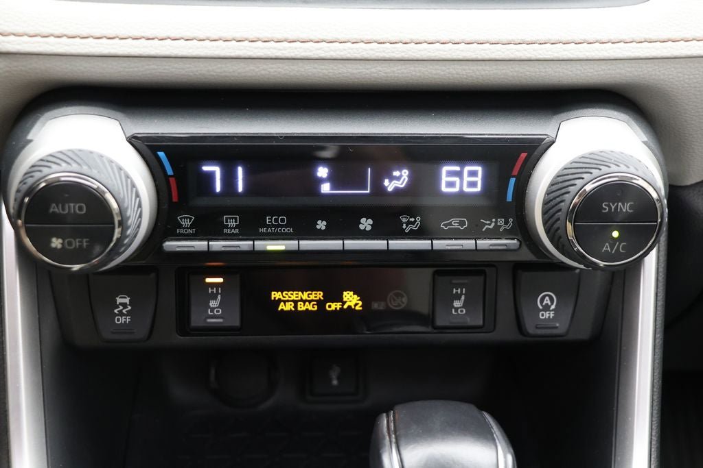 Used 2020 Toyota RAV4 XLE Premium AWD/4WD image 22