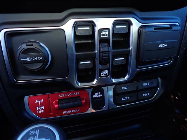 Certified 2021 Jeep Gladiator Mojave w/ Cold Weather Group AWD/4WD image 17