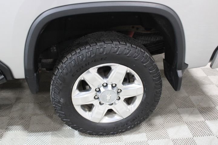 Used 2020 Chevrolet Silverado 2500 LTZ w/ LTZ Premium Package image 45