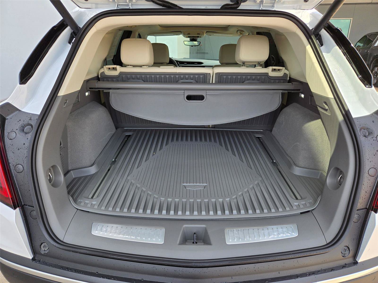 New 2026 Cadillac XT5 Premium Luxury w/ LPO, Floor Liner Package AWD/4WD image 31