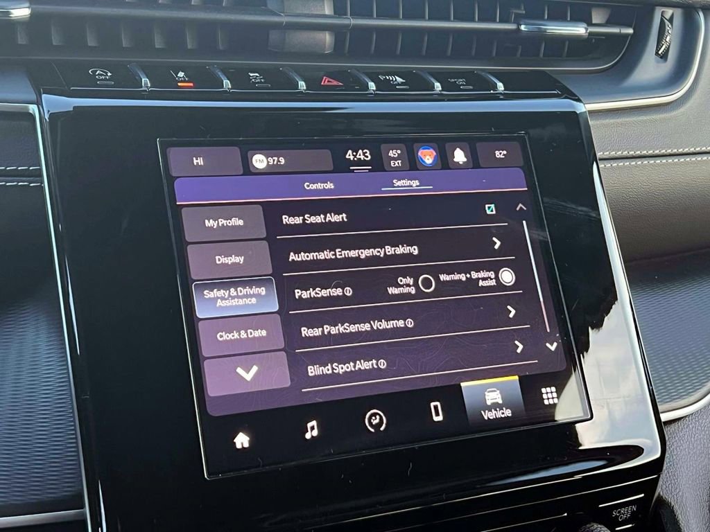 Certified 2023 Jeep Grand Cherokee L Laredo image 30