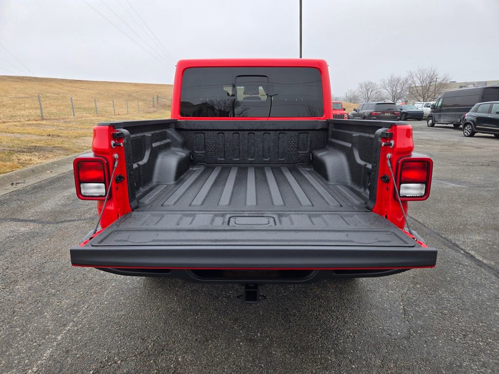 Used 2025 Jeep Gladiator High Tide image 31