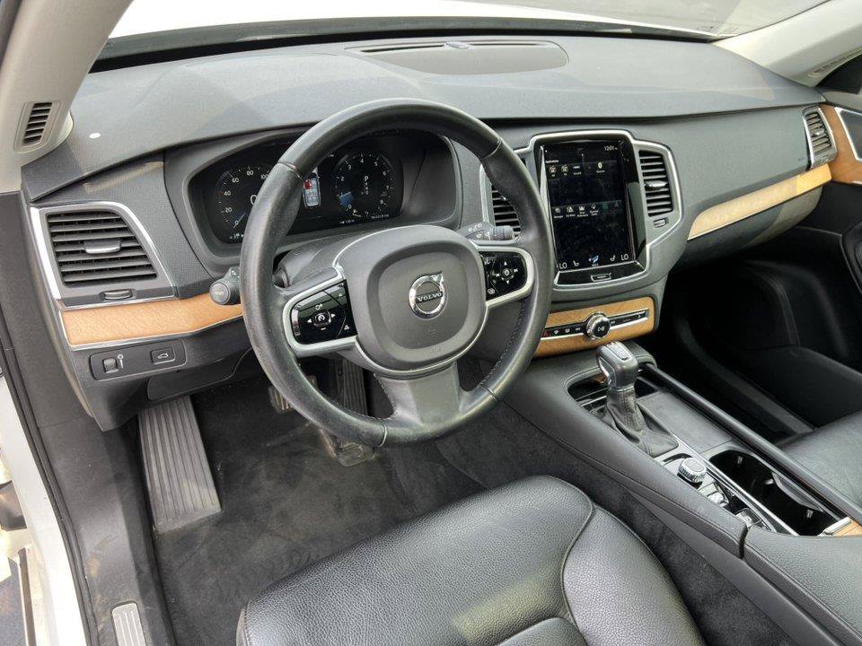 Used 2021 Volvo XC90 T5 Momentum AWD/4WD image 17