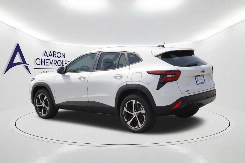 New 2026 Chevrolet Trax RS w/ Driver Confidence Package FWD image 7