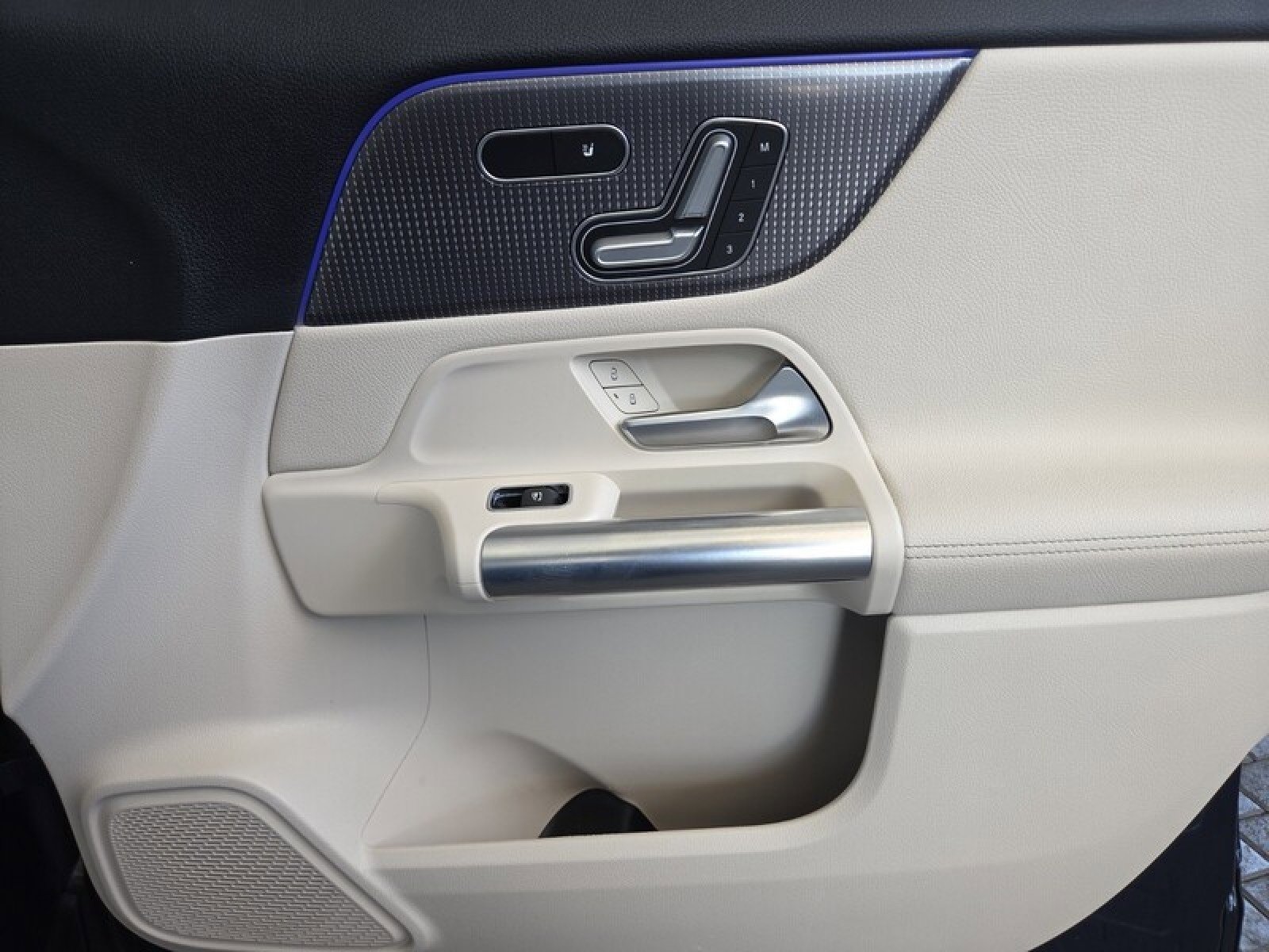 Certified 2021 Mercedes-Benz GLA 250 w/ Premium Package image 22
