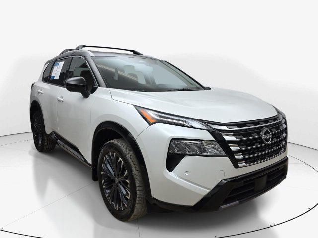 Used 2026 Nissan Rogue Platinum w/ Platinum Premium Package AWD/4WD image 3