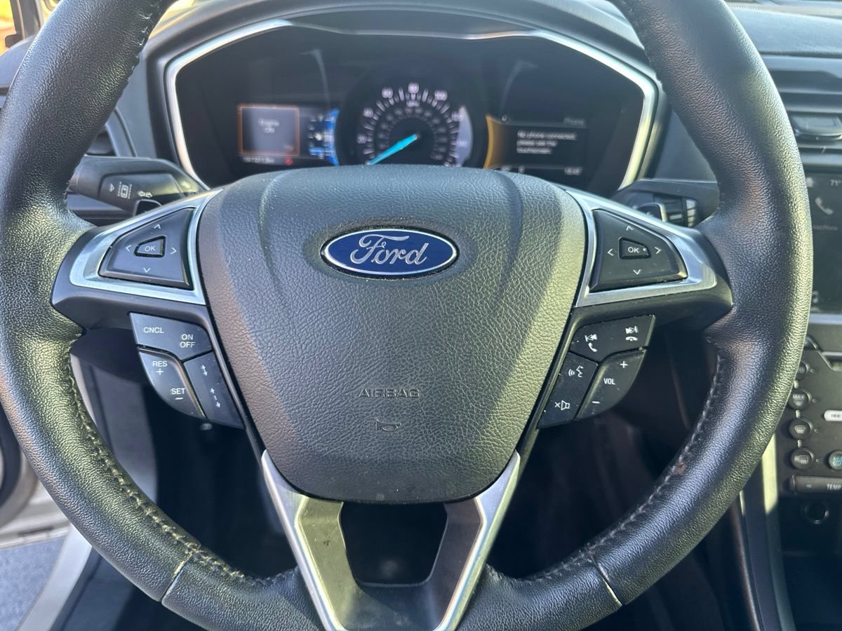 Used 2017 Ford Fusion Titanium AWD/4WD image 21
