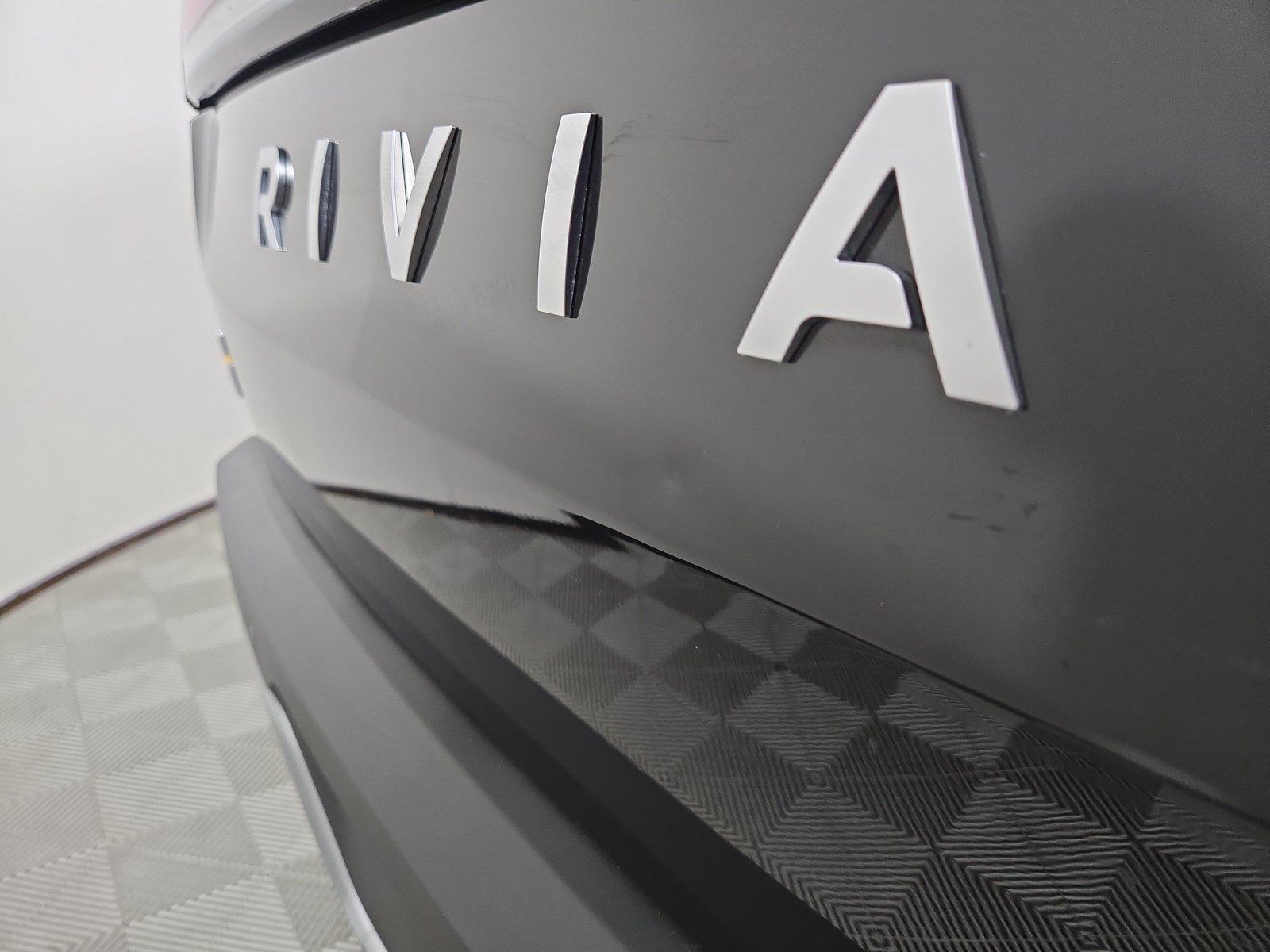 Used 2024 Rivian R1T Adventure Quad AWD/4WD image 33