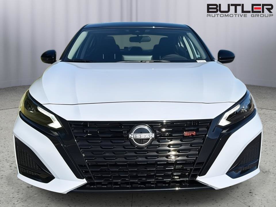 New 2026 Nissan Altima 2.5 SR w/ SR Midnight Edition Package FWD image 9
